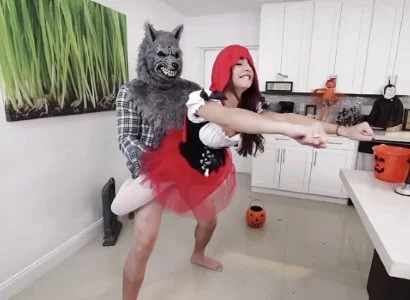 Cô bé đáng yêu chén nhau không thoát